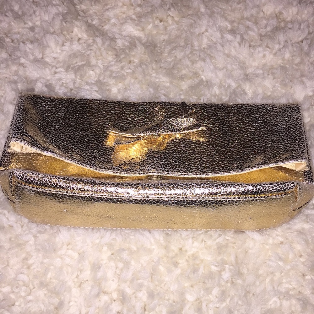 Fold Clutch